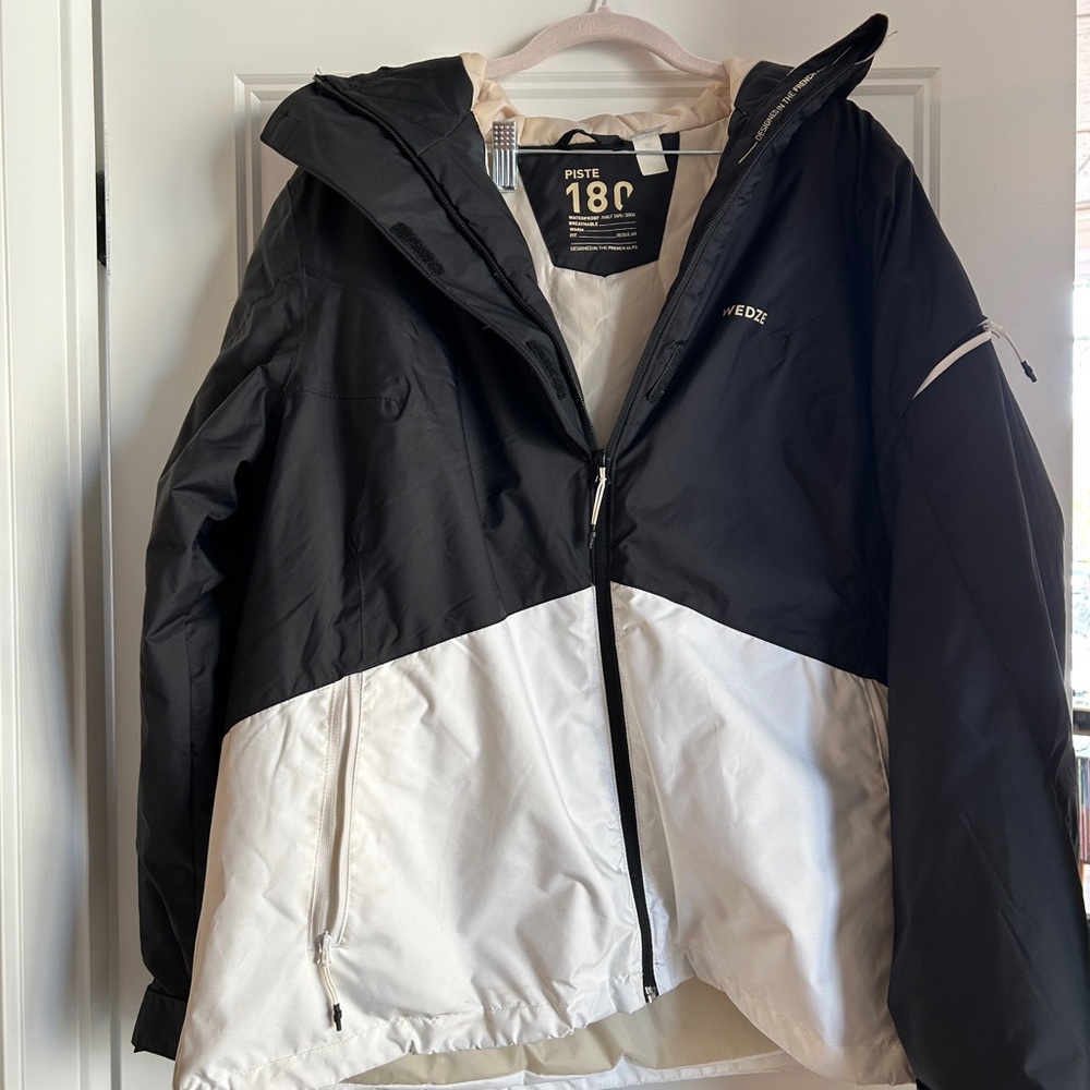 Black and White Ski & Snow Jacket